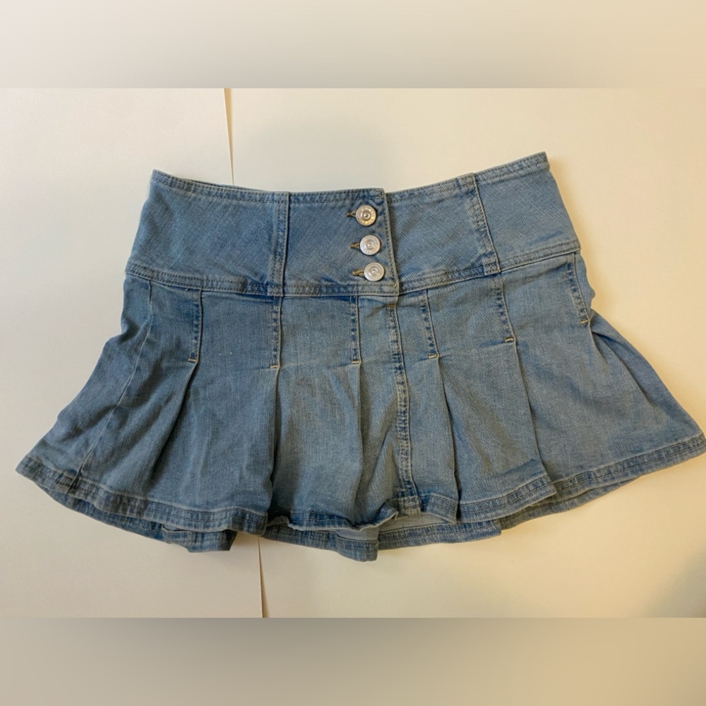 Light wash denim mini skirt